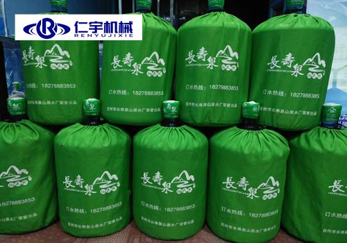 桶装水灌装机厂家带你们看乐鱼网页版-乐鱼(中国)客户的生产基地
